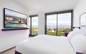 Yotel Geneva Lake